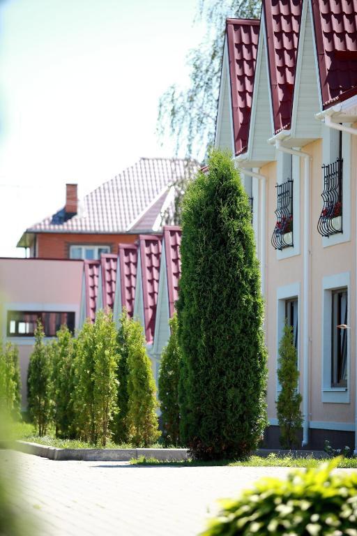 Knyazhyi Dvir Hotel Knyazhichi  Exterior photo